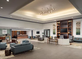 DoubleTree by Hilton Boston - Andover hotel thumbnail 2