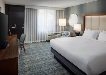 DoubleTree by Hilton Boston - Andover hotel thumbnail 5
