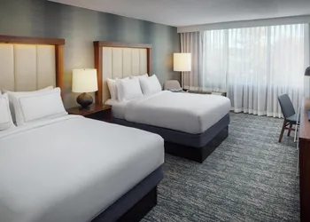 DoubleTree by Hilton Boston - Andover hotel thumbnail 8