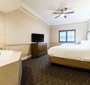 Radisson Resort at the Port hotel detail image 5