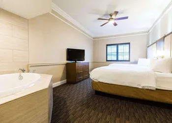 Radisson Resort at the Port hotel thumbnail 5