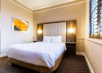 Radisson Resort at the Port hotel thumbnail 7
