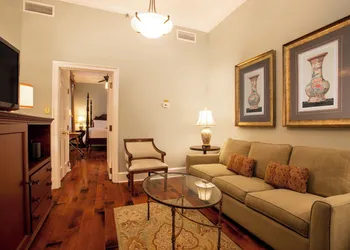 voco St. James Hotel by IHG hotel thumbnail 6