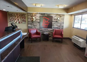 Red Roof Inn Lansing East – MSU hotel thumbnail 2