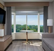 Sheraton Suites Columbus Worthington hotel detail image 7