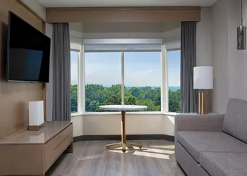 Sheraton Suites Columbus Worthington hotel thumbnail 7