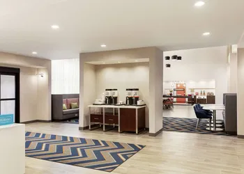 Hampton Inn & Suites Valparaiso hotel thumbnail 2