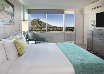Queen Kapiolani Hotel hotel thumbnail 3