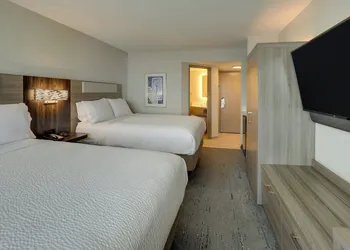 Holiday Inn Express Hotel & Suites Branson 76 Central by IHG hotel thumbnail 8