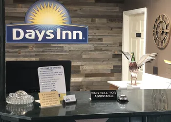 Days Inn & Suites by Wyndham Stuttgart hotel thumbnail 4