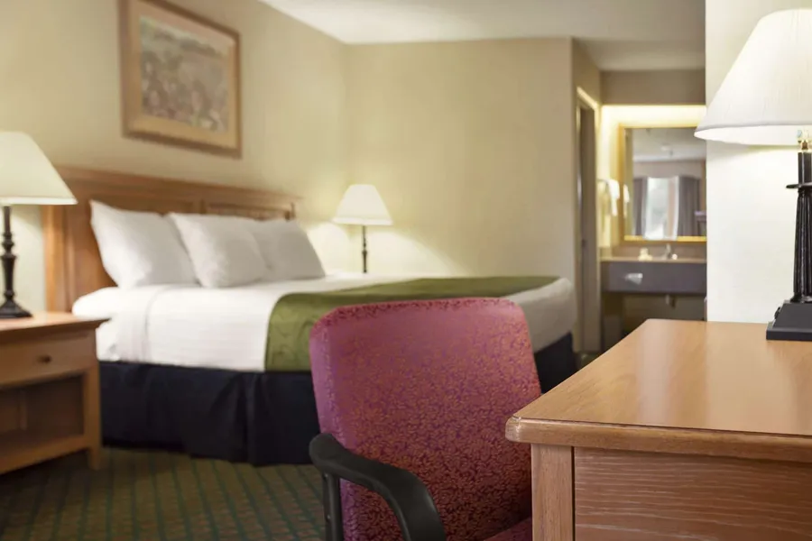 Days Inn & Suites by Wyndham Stuttgart hotel detail image 6
