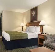 Days Inn & Suites by Wyndham Stuttgart hotel detail image 7
