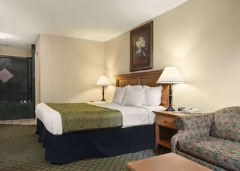 Days Inn & Suites by Wyndham Stuttgart hotel thumbnail 7