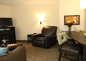 Candlewood Suites East Lansing by IHG hotel thumbnail 4