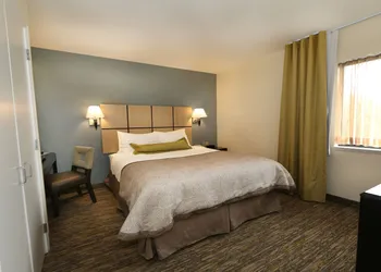Candlewood Suites East Lansing by IHG hotel thumbnail 5