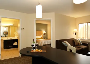 Candlewood Suites East Lansing by IHG hotel thumbnail 7
