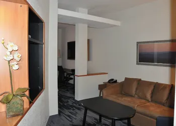 Fairfield Inn & Suites by Marriott Ukiah - Mendocino County hotel thumbnail 4