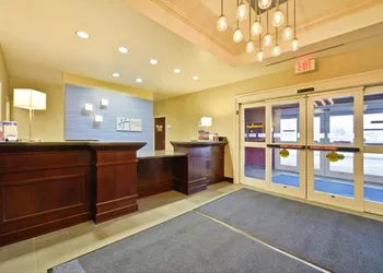 Holiday Inn Express & Suites Utica by IHG hotel thumbnail 4