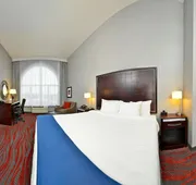 Holiday Inn Express & Suites Utica by IHG hotel detail image 5