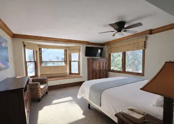 The Historic Crag's Lodge hotel thumbnail 6