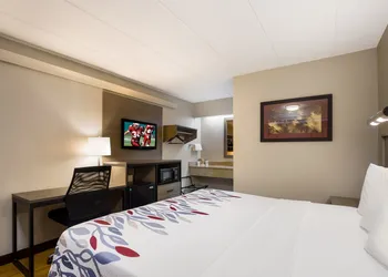 Red Roof Inn Wilkes-Barre Arena hotel thumbnail 7