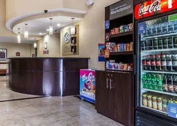 Comfort Suites Waycross hotel thumbnail 5