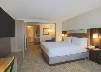 Holiday Inn Express & Suites Raleigh North - Wake Forest by IHG hotel thumbnail 7