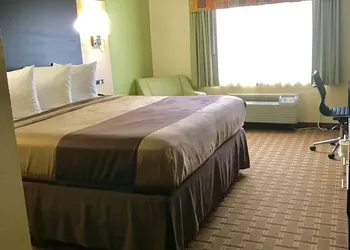 Quality Inn & Suites Benton Harbor - St. Joseph hotel thumbnail 5