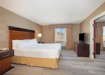 Holiday Inn Express & Suites Denver SW-Littleton by IHG hotel thumbnail 6