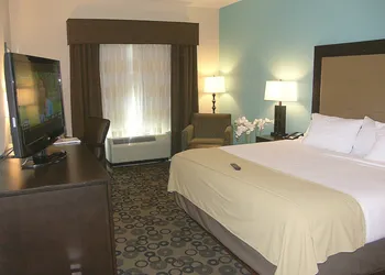Holiday Inn Express Cleveland Northwest by IHG hotel thumbnail 6