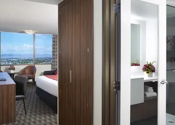 the D Las Vegas hotel thumbnail 4