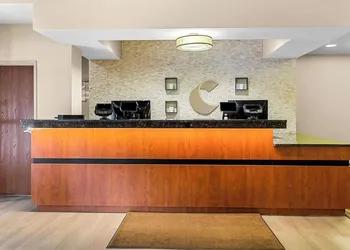 Comfort Suites Grayslake near Libertyville North hotel thumbnail 2