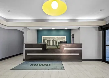 Hampton Inn Bloomington West hotel thumbnail 4