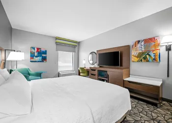 Hampton Inn Bloomington West hotel thumbnail 5