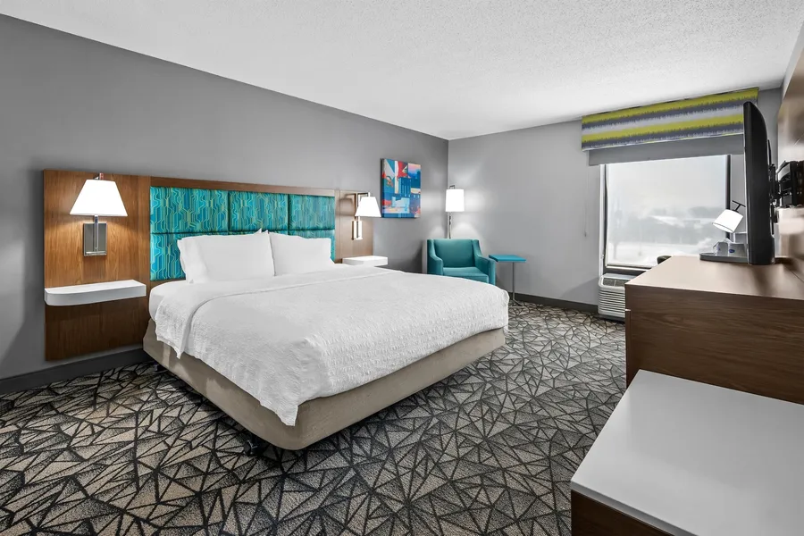 Hampton Inn Bloomington West hotel detail image 6