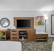Hampton Inn Bloomington West hotel detail image 7