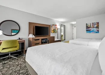 Hampton Inn Bloomington West hotel thumbnail 8