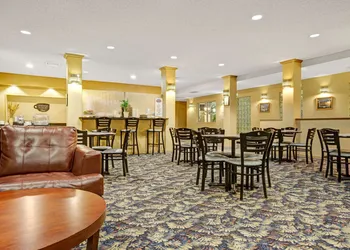 Baymont by Wyndham Wahpeton hotel thumbnail 2