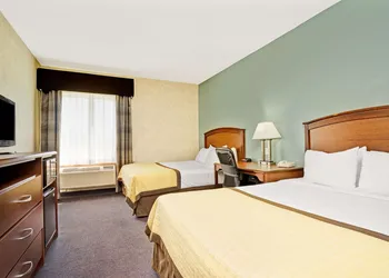 Baymont by Wyndham Wahpeton hotel thumbnail 3