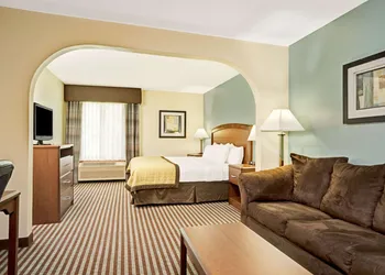 Baymont by Wyndham Wahpeton hotel thumbnail 5