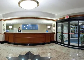 Holiday Inn Express Hotel & Suites Easton by IHG hotel thumbnail 2