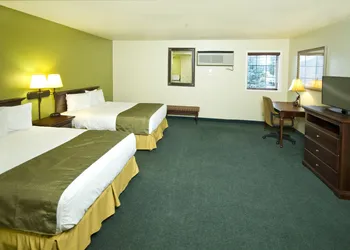 Super 8 by Wyndham McCall hotel thumbnail 8