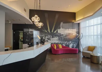 Hotel Angeleno hotel thumbnail 4