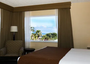 Holiday Inn Express North Palm Beach-Oceanview by IHG hotel thumbnail 6