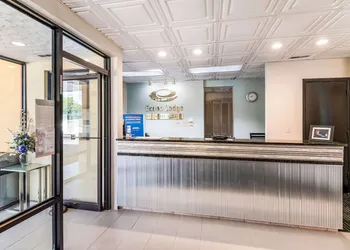 Econo Lodge Pocomoke City Hwy 13 hotel thumbnail 2