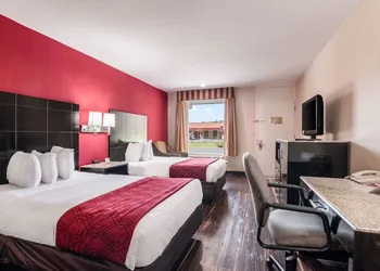 Econo Lodge Pocomoke City Hwy 13 hotel thumbnail 5