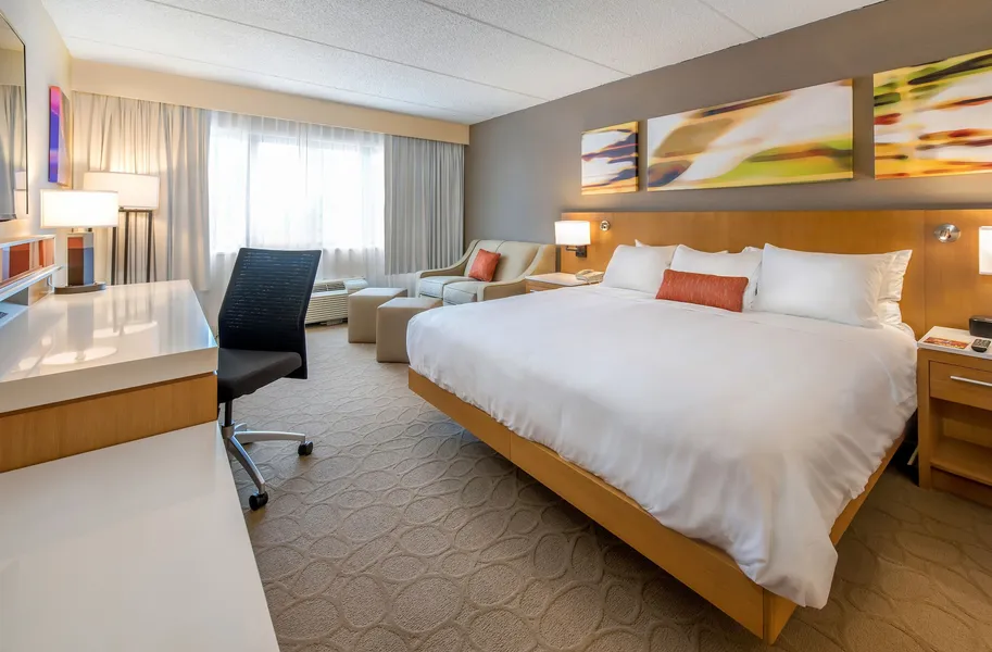 Delta Hotels by Marriott Utica hotel detail image 6