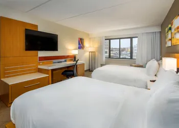 Delta Hotels by Marriott Utica hotel thumbnail 8