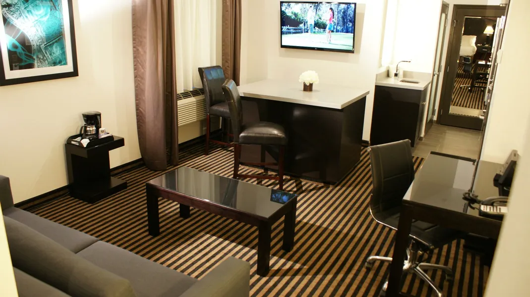 Holiday Inn Express Hotel & Suites Hollywood Walk of Fame by IHG hotel detail image 2