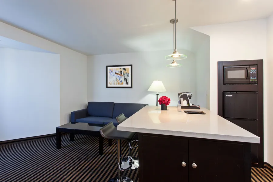 Holiday Inn Express Hotel & Suites Hollywood Walk of Fame by IHG hotel detail image 6